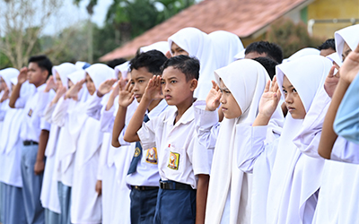 Kemendikdasmen Terbitkan Surat Edaran Pelaksanaan Upacara Bendera di Sekolah